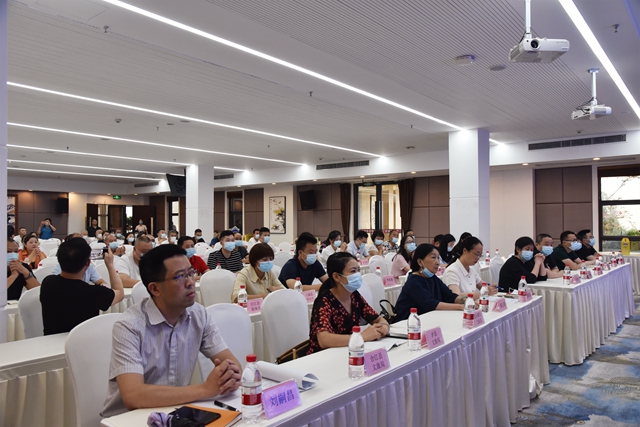 中国沈酒·沉香典藏荣获2021年泸州市第三届旅游商品大赛金奖(图3) 中国沈酒·沉香典藏荣获2021年泸州市第三届旅游商品大赛金奖(图3)