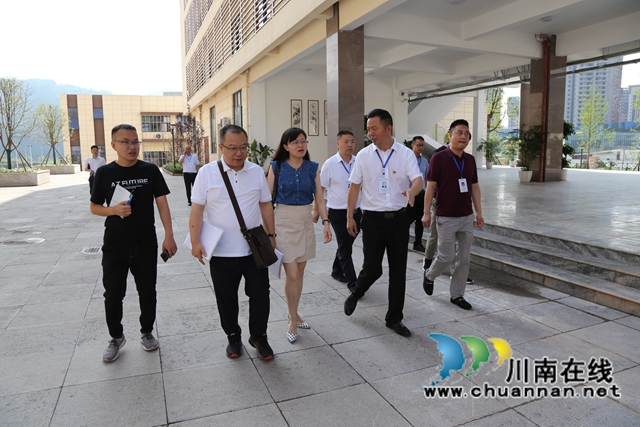 泸州市委统战部到古蔺金兰高中调研市民族团结进步示范单位创建工作(图12)
