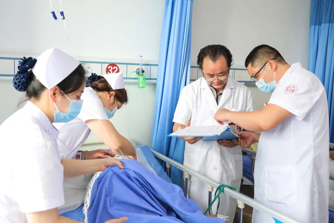 学术交流 思想碰撞 一场别开生面的学术研讨会在合江县中医医院举行(图5)