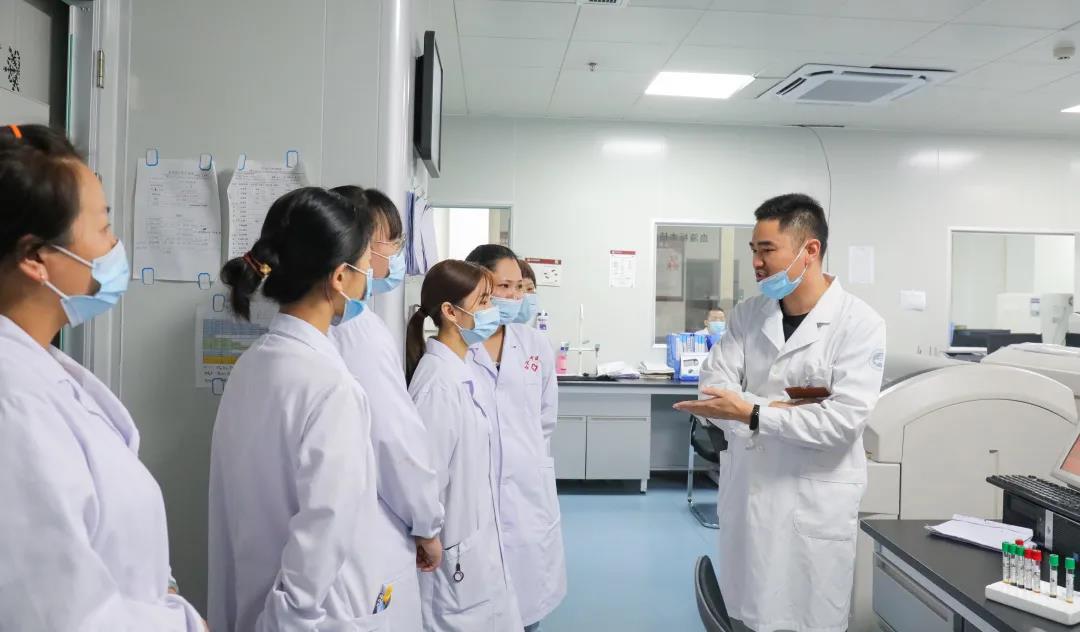 学术交流 思想碰撞 一场别开生面的学术研讨会在合江县中医医院举行(图8)