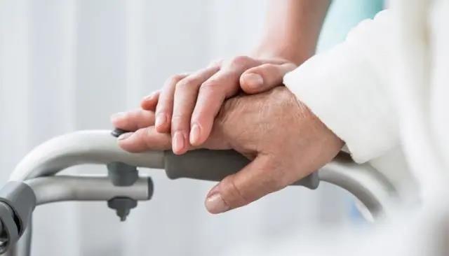 【围观】泸州老人癌症蔓延全身多处,1个月后……(图4) 【围观】泸州老人癌症蔓延全身多处,1个月后……(图4)