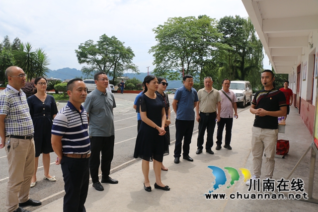 泸州市政协到古蔺县石屏镇调研乡村振兴中的民族文化建设(图4)