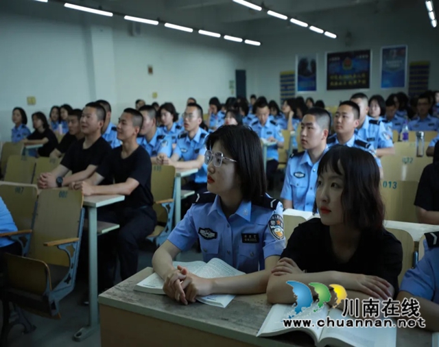 送法进校园 龙马潭区法院青年法官与警校学子共话法治中国梦(图3)