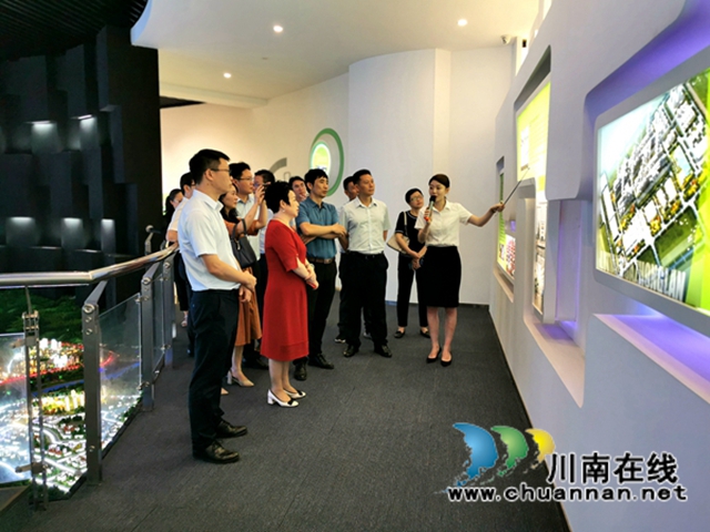 民革泸州市委赴合江县开展撤县设市专题调研(图1) 民革泸州市委赴合江县开展撤县设市专题调研(图1)