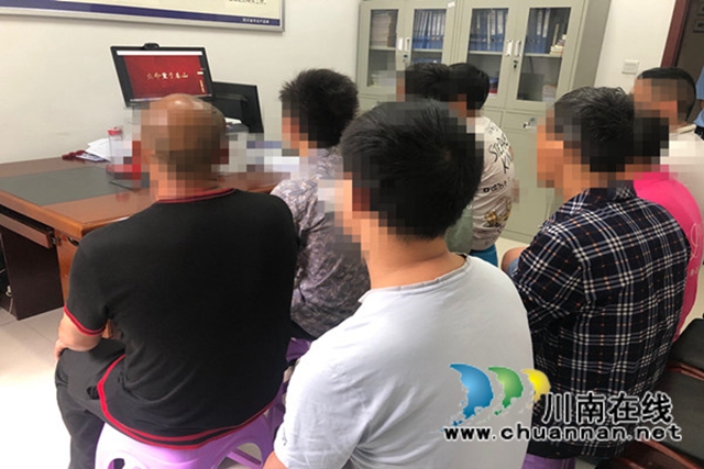 合江县凤鸣镇司法所组织矫正对象开展集中教育学习(图2)