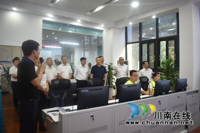 廖全军带队指导江阳区北城街道大数据中心社会治理工作(图2)