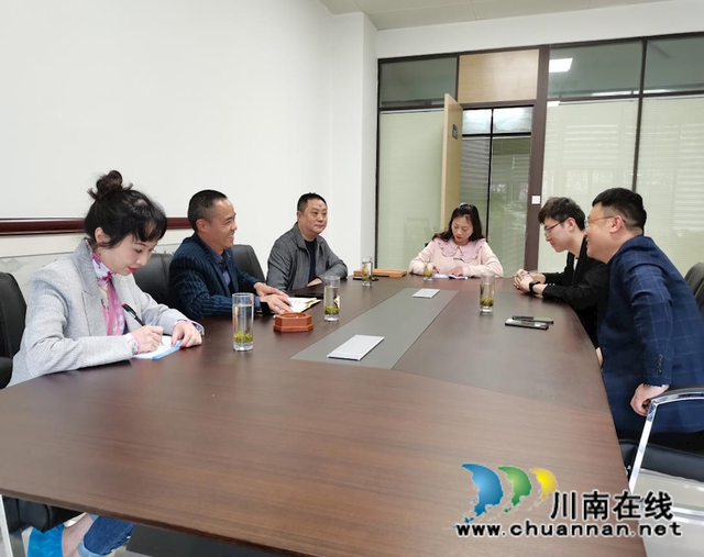 纳溪区：主动上门服务企业，助力优化营商环境(图2)