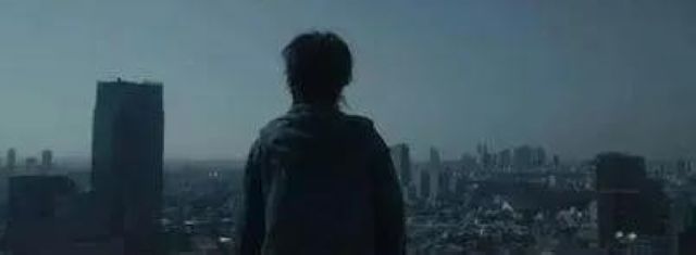 【奇怪】16岁高中生每天竟要喝16瓶矿泉水？