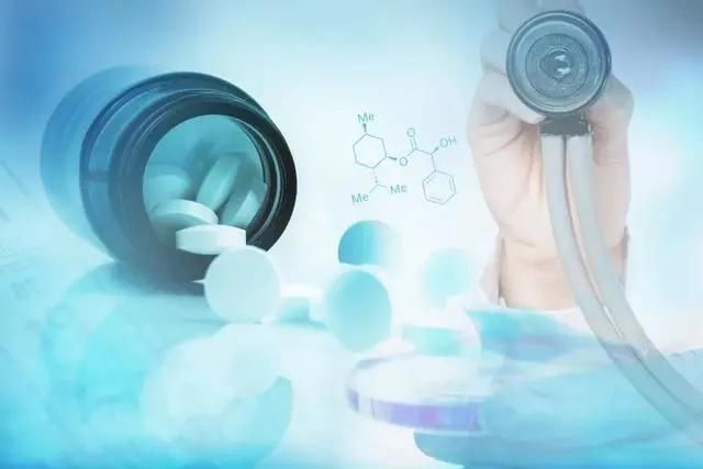 【奇怪】16岁高中生每天竟要喝16瓶矿泉水？(图4)