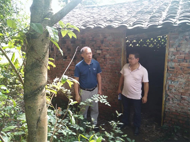 泸州市农业农村局到泸县督查“大棚房”问题专项清理整治工作(图1) 泸州市农业农村局到泸县督查“大棚房”问题专项清理整治工作(图1)