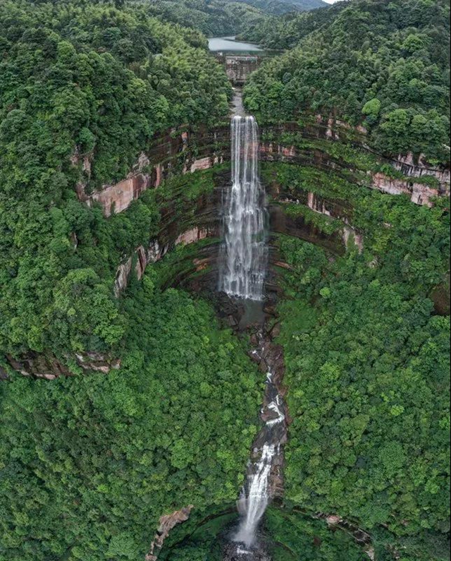 叙永:隐秘在一片绿意之中的四坪村,美到不动声色!(图8) 叙永:隐秘在一片绿意之中的四坪村,美到不动声色!(图8)