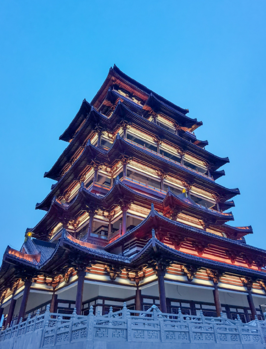 新地标！新网红！宜宾这两个地方火了！一到晚上全是人(图17)