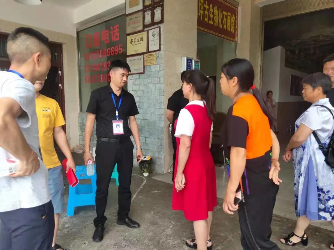 儿子收到了录取通知书，他收到这样一条提醒短信(图7)