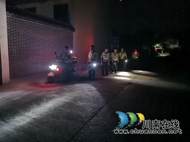 点亮“乡村平安灯”  泸县云龙镇组织常态化夜间安全巡逻(图1)