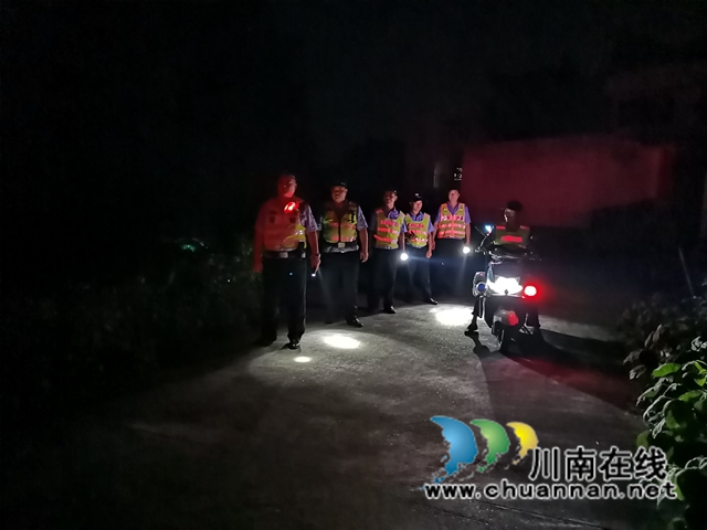 点亮“乡村平安灯”  泸县云龙镇组织常态化夜间安全巡逻(图2)
