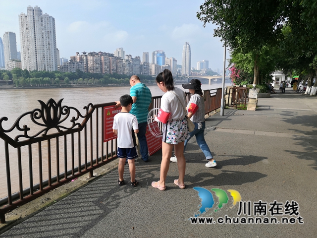 龙马潭区小市街道开展“珍爱生命 拒绝野泳”宣传活动(图2)