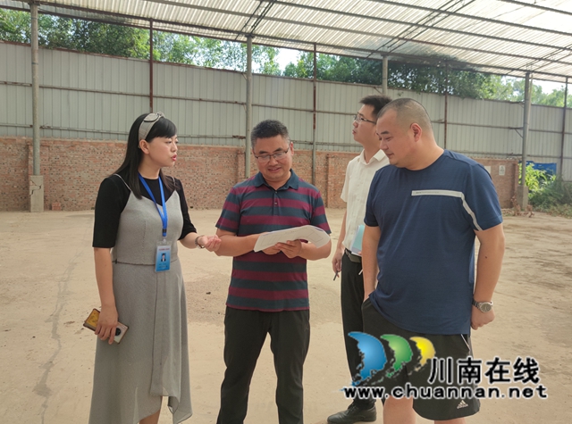 泸县海潮镇：环境保护监管，我们在行动！(图3)