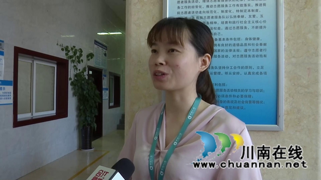 志愿服务为合江县各新冠疫苗接种点送去清凉(图6)