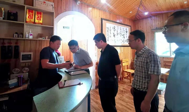 古蔺：“禁渔令”执行得怎样？督查人员走进重点餐馆、村社……(图1)