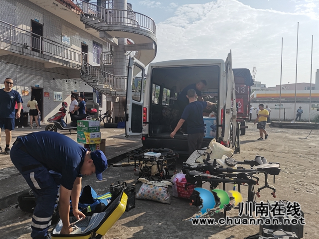 泸县龙城救援队携价值十余万元物资驰援河南省卫辉市灾后重建(图2)