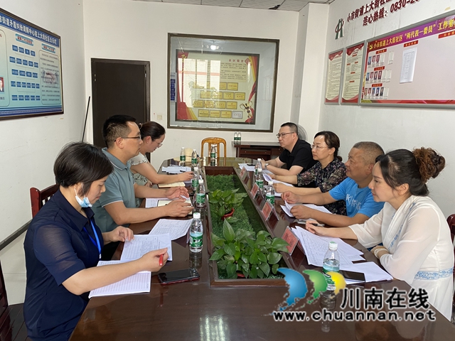 唐敏一行到龙马潭区小市街道调研(图5)