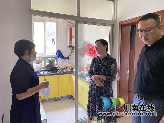 唐敏一行到龙马潭区小市街道调研(图1)