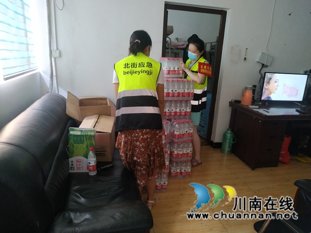 江阳区北城街道皂角巷社区：“小喇叭”发挥疫情宣传大作用(图3)