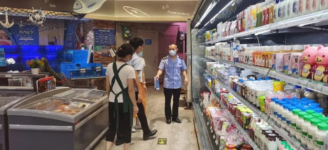 围观|泸州一消费者买到“过期奶”还被拘留5天?(图3) 围观|泸州一消费者买到“过期奶”还被拘留5天?(图3)