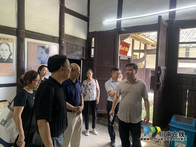 叙永县关工委到黄坭镇开展红色文化调研(图1)