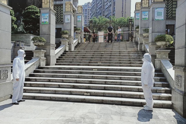 泸州男子网上发布不当言论辱骂防疫人员及泸州籍人士 警方：拘留！(图2)