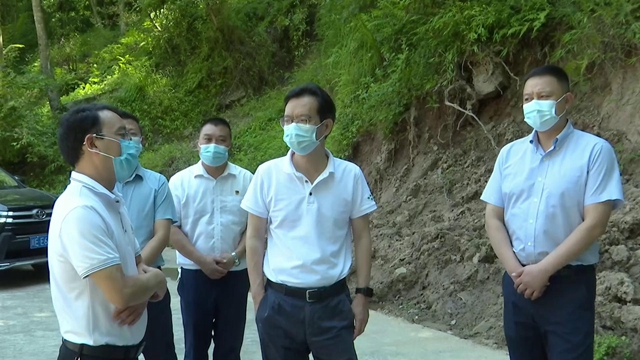 郭庆带队到合江县督导森林防灭火工作(图2) 郭庆带队到合江县督导森林防灭火工作(图2)