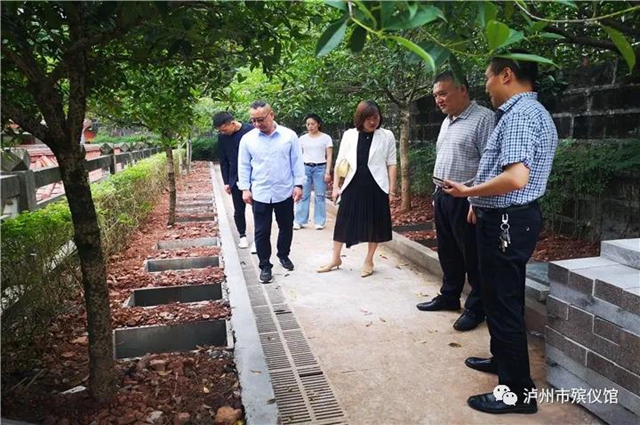 泸州市殡葬协会开展建党100周年专题教育活动暨第三届四次理事会(图1)