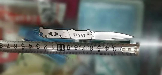 泸州江阳：蒙面劫匪持刀威胁女子“不准喊”，8小时落网(图6)