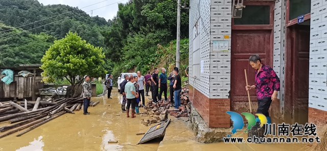 古蔺县自然资源和规划局:全力应对强降雨,确保人民群众生命财产安全(图3) 古蔺县自然资源和规划局:全力应对强降雨,确保人民群众生命财产安全(图3)