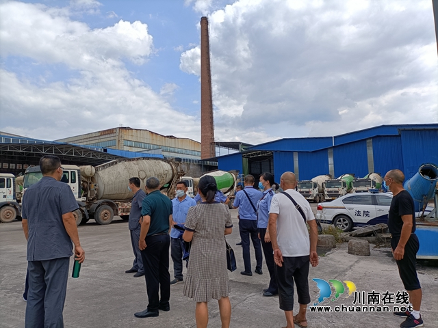 纳溪：承租人拖欠租金拒不搬离，法院依法强制腾退(图3)