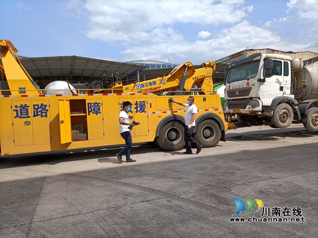 纳溪：承租人拖欠租金拒不搬离，法院依法强制腾退(图1)