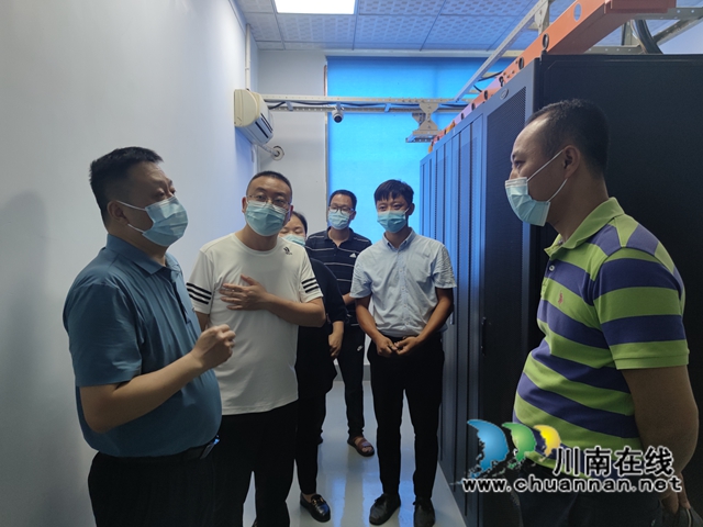 泸州市文化广电旅游局到泸县百和镇督导村村响建设工作(图1)