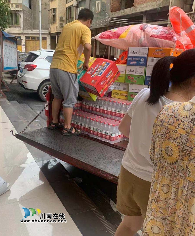 泸县：山水相连风雨同舟，“好兄弟”驰援古蔺丹桂灾区(图4)