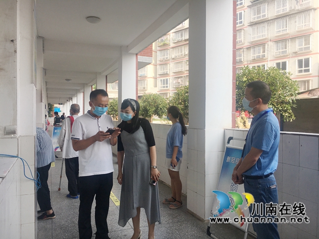 泸县海潮镇：开展疫情防控督查，筑牢疫情“防护墙”(图4)