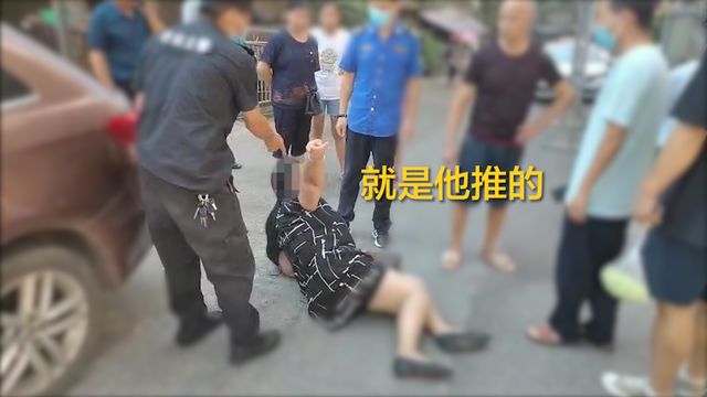 泸州大妈不配合防疫工作，倒地耍赖！(图5)