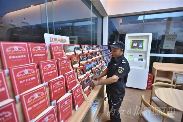 快来“打卡”！内江城区有个“24小时智慧书屋”，藏书1500余册(图6)