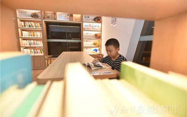 快来“打卡”！内江城区有个“24小时智慧书屋”，藏书1500余册(图8)