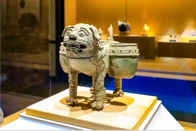 “中纪委”人员泸州倒卖15999/瓶“特供酒”，获利90余万，被警方抓获