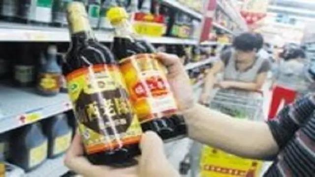 【分享】买醋前摇一摇，有这种反应？千万别买了！