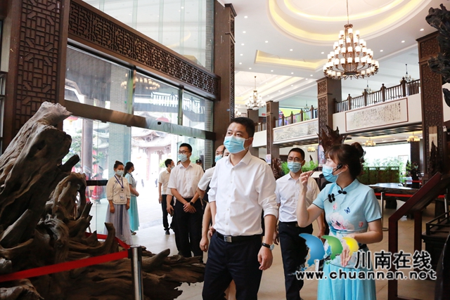 叙永县委书记廖俊调研中国沈酒庄(图6)