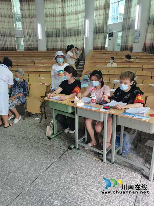 泸县云龙镇：疫苗接种加速度！一名村支书分享的防疫经验受好评(图2)