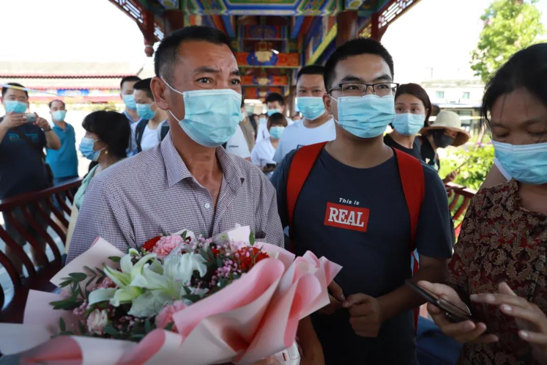 被拐23年！宜宾这对双胞胎终于团聚了！回家之后……(图6)