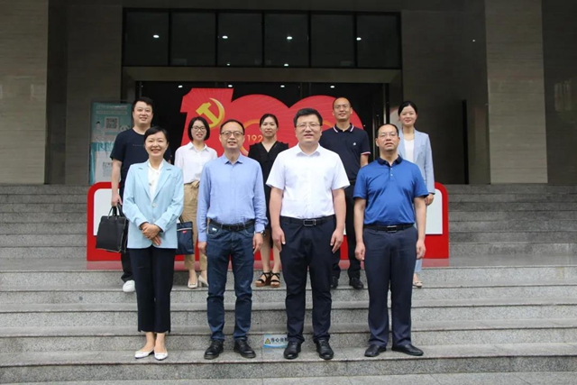 宜宾叙州区法院到江阳法院考察交流(图1)