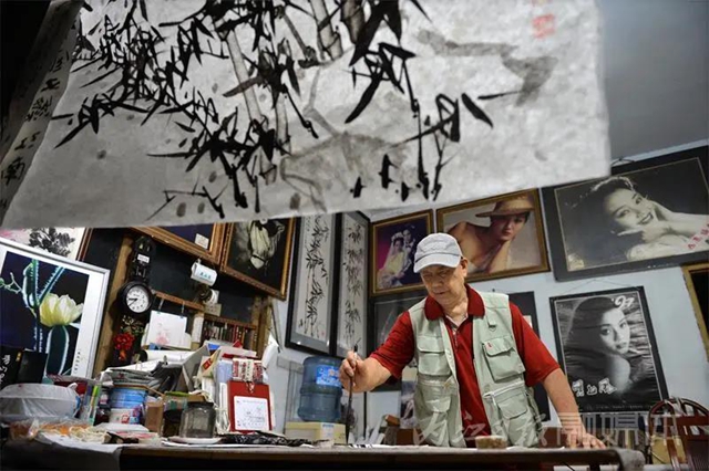 惊呆了！这位内江人的镜头中，曾留下国内众多名人的身影(图14)