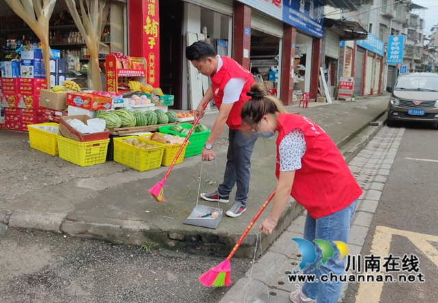 泸县海潮镇集中开展“文明行动日”活动(图1) 泸县海潮镇集中开展“文明行动日”活动(图1)